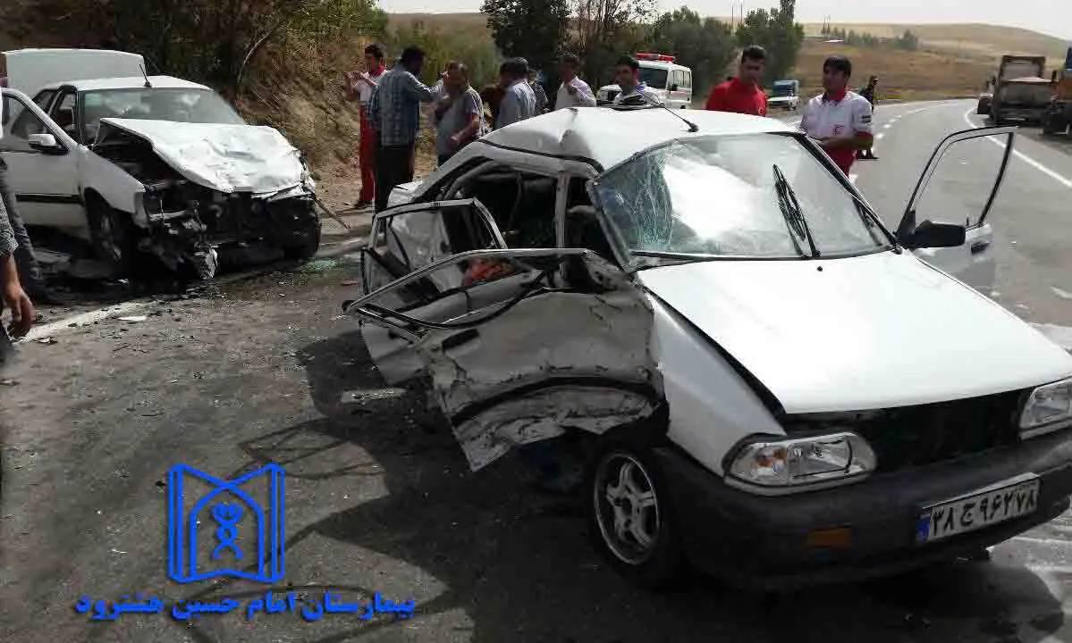 در تصادف دو دستگاه خودروی سواری یک تن کشته و سه نفر مصدوم شدند 