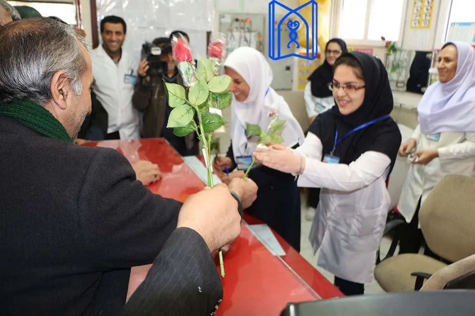 عیادت مسئولین شهرستان هشترود از بیماران بیمارستان هشترود